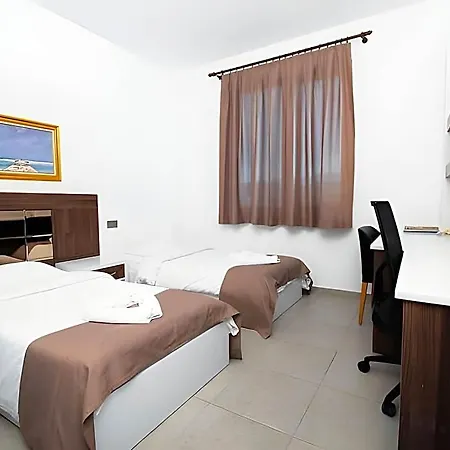 Dorana Hotel 3*